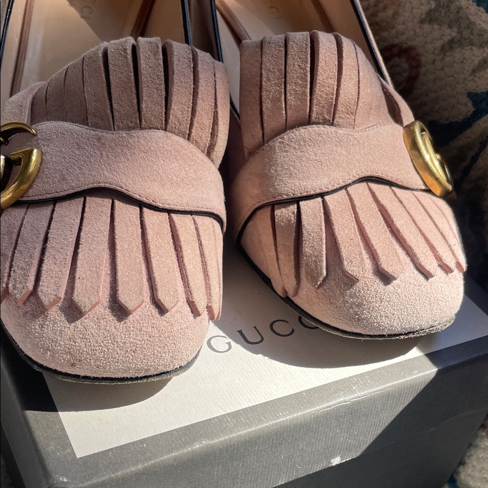 Gucci Mauve Fringe Loafers with Gold Accent/GG Marmont blush suede - Picture 2 of 8